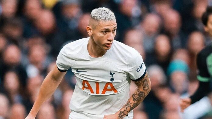 Comentarista da Globo crava Richarlison no Vasco