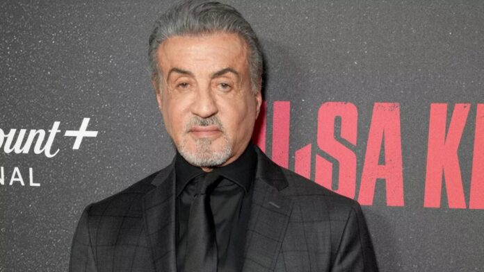 Sylvester Stallone revela “obsessão” pelo físico em Rocky, admite uso de esteroides e aponta consequências: “Teve um preço terrível”; assista Foto: Getty