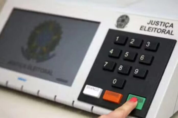 Dia do voto: Eleitores do Paraná vão às urnas neste domingo